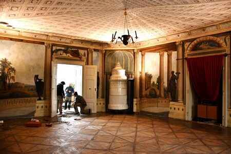 Pričetek obnove parketa in peči v gradu Ormož